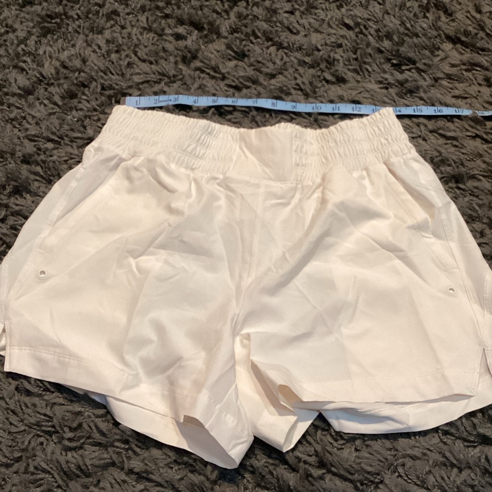 Stretchtech activewear quick dry Women's Cream Shorts